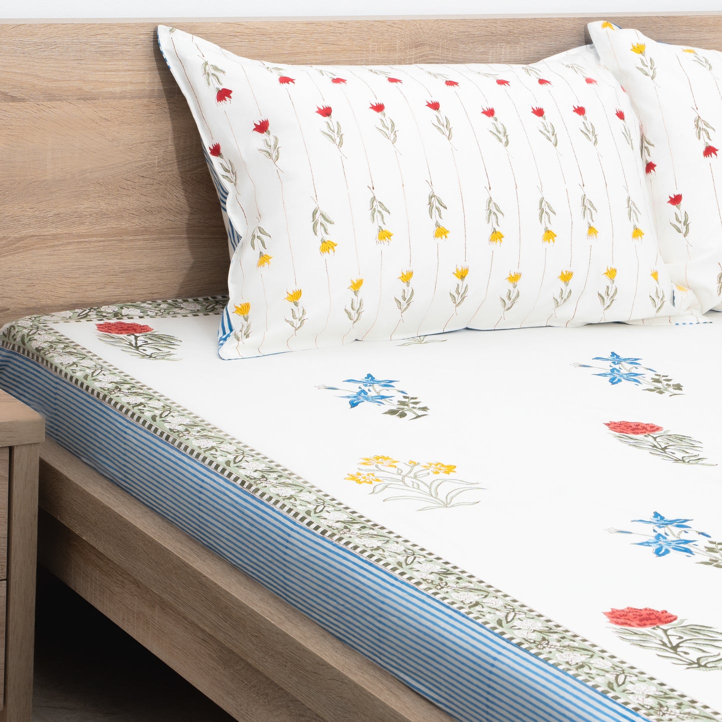 HandBlock Artisan Weave Floral Bedsheet Set