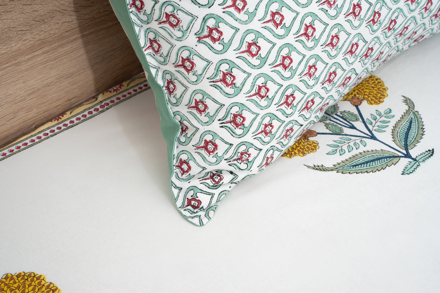 HandBlock Artisan Weave Yellow Floral Leaf Motifs Bedsheet Set