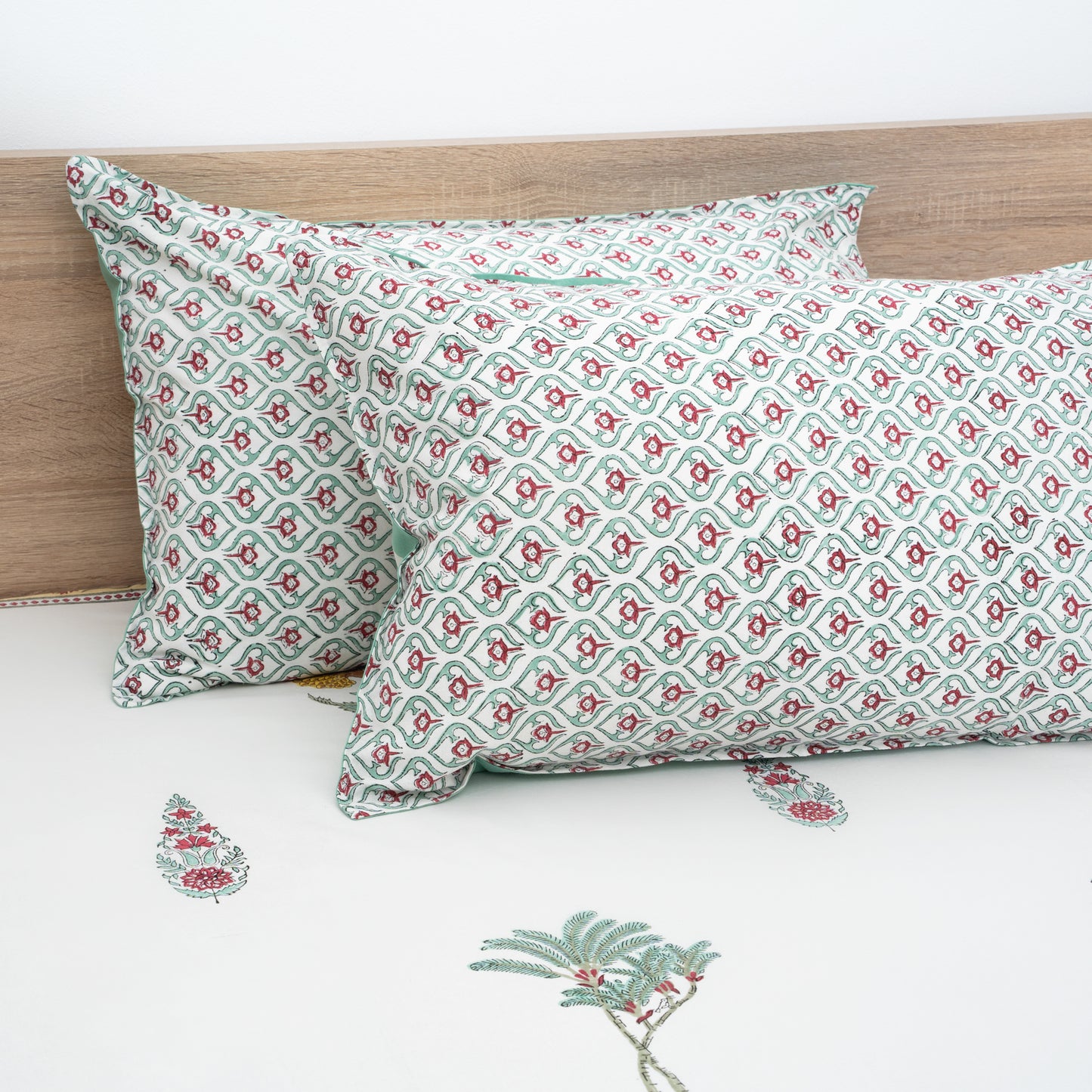 HandBlock Artisan Weave Yellow Floral Leaf Motifs Bedsheet Set