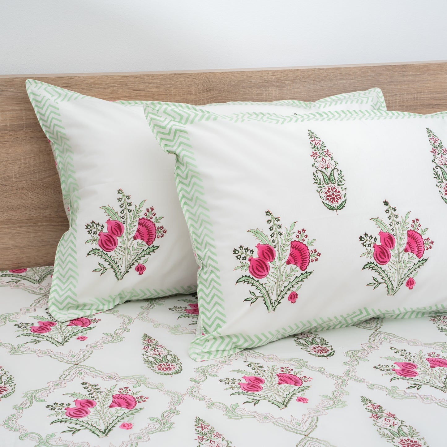 HandBlock Artisan Weave Floral Motifs Bedsheet Set