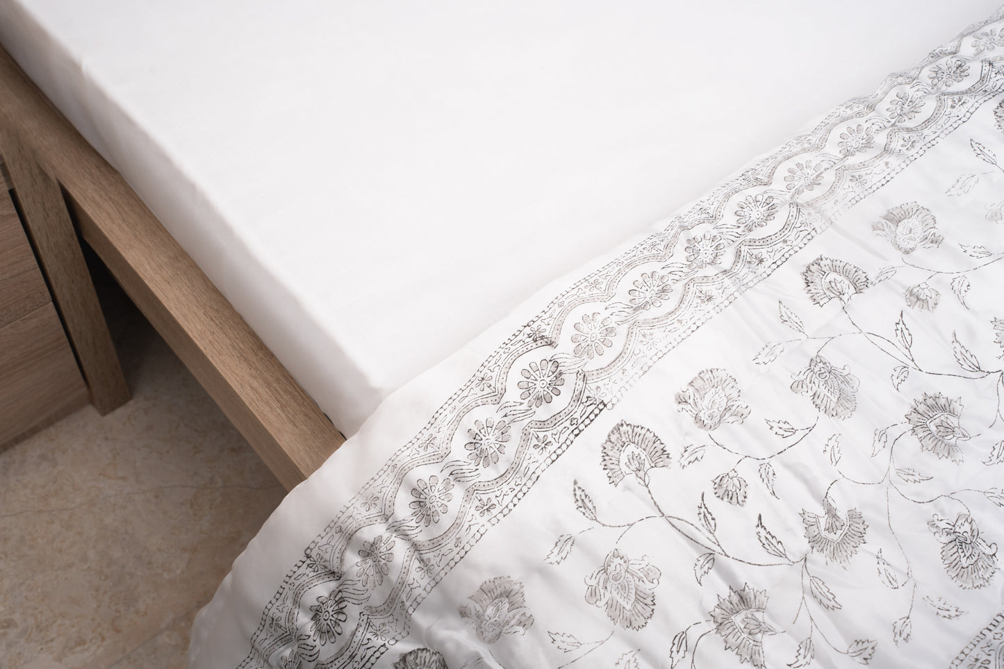 Ethereal Silk & Camel Wool Comforter