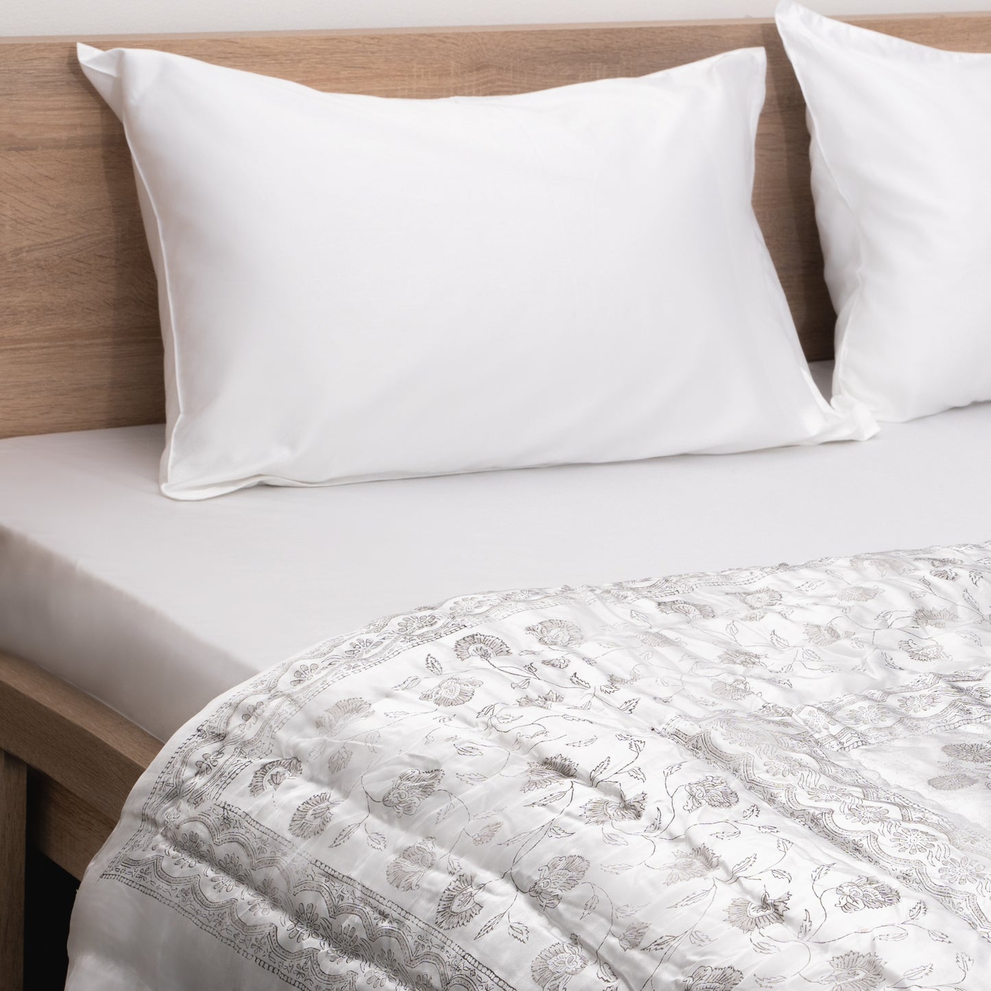 Ethereal Silk & Camel Wool Comforter