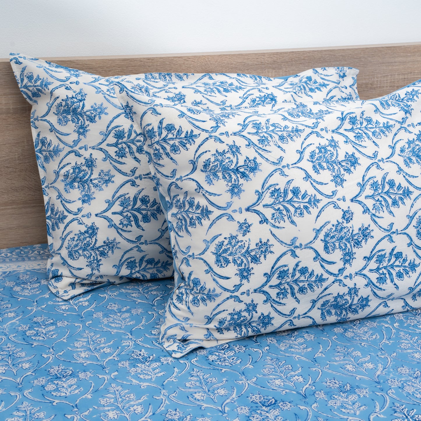 HandBlock Artisan Weave Floral White & Blue Bedsheet Set