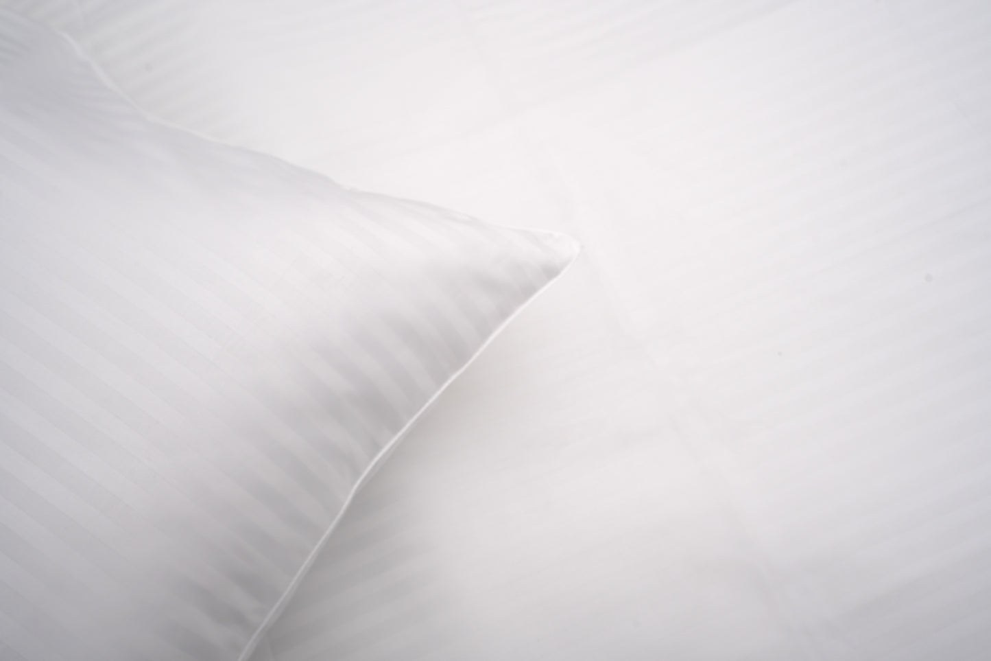 Elite Comfort Striped White Bedsheet Set