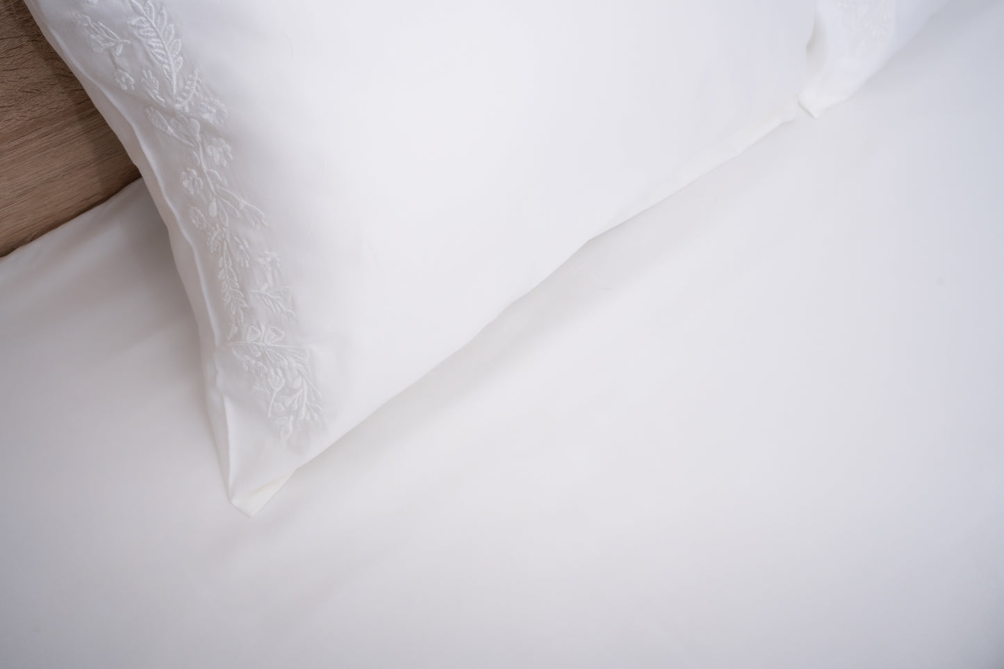 Signature Floral Embroidered White Bedsheet Duvet Cover Set