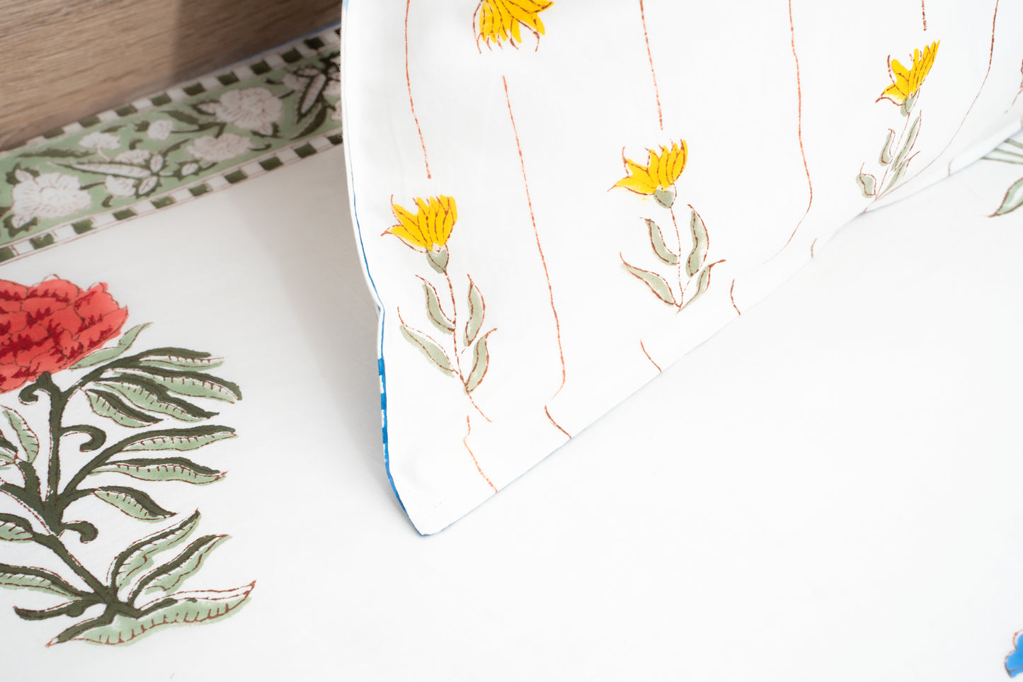 HandBlock Artisan Weave Floral Bedsheet Set