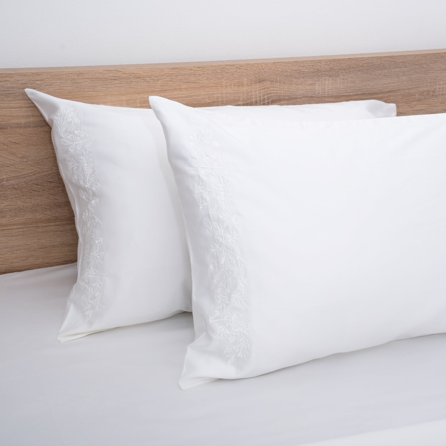 Signature Floral Embroidered White Bedsheet Duvet Cover Set