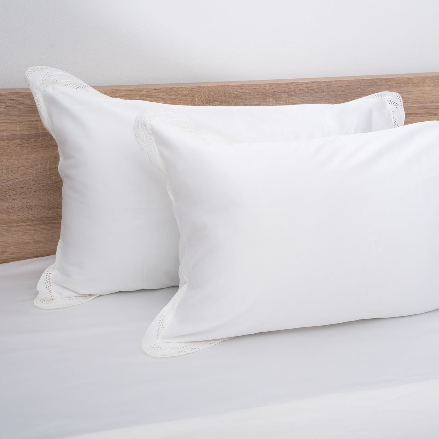 Victorian Lace White Bedsheet Duvet Cover Set
