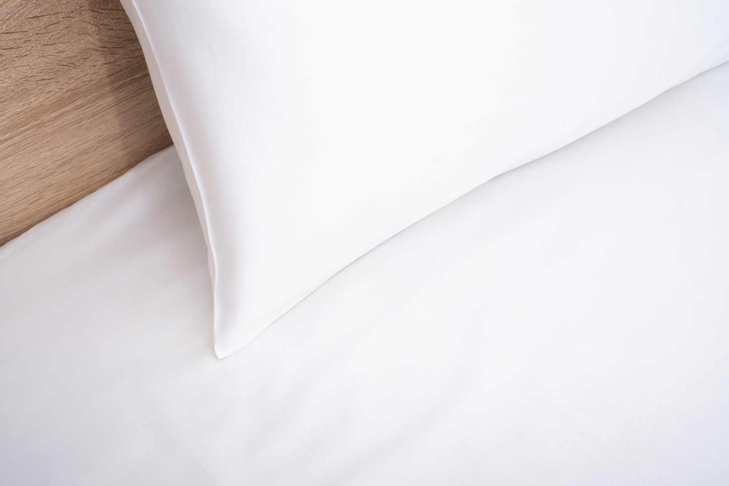 Eternal White Bedsheet Duvet Cover Set