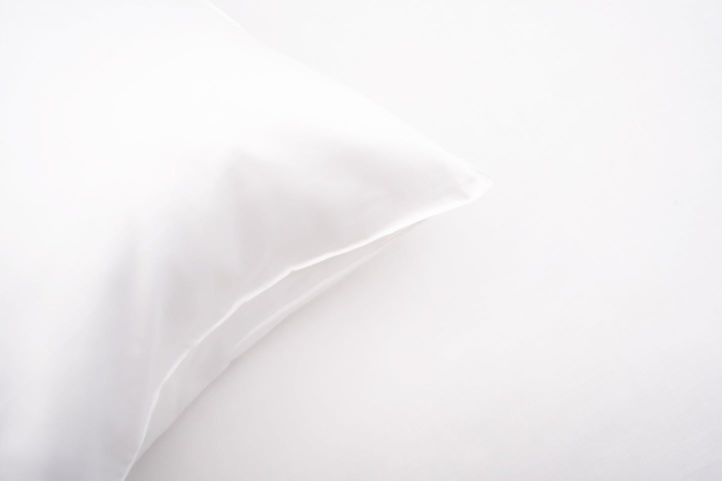 Elite Comfort Plain White Bedsheet Set
