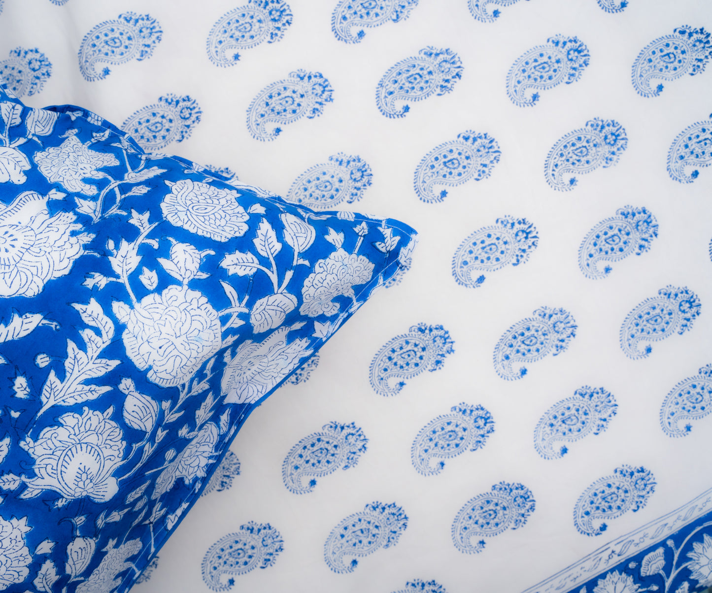 HandBlock Artisan Weave Paisley Floral Bedsheet Set