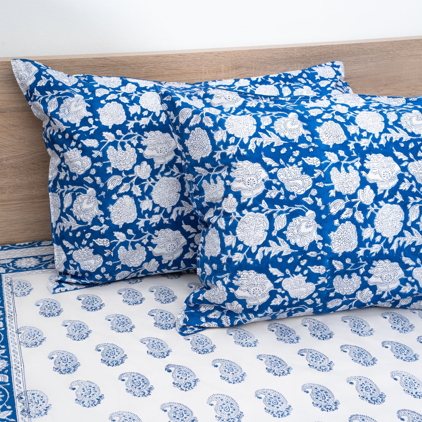 HandBlock Artisan Weave Paisley Floral Bedsheet Set