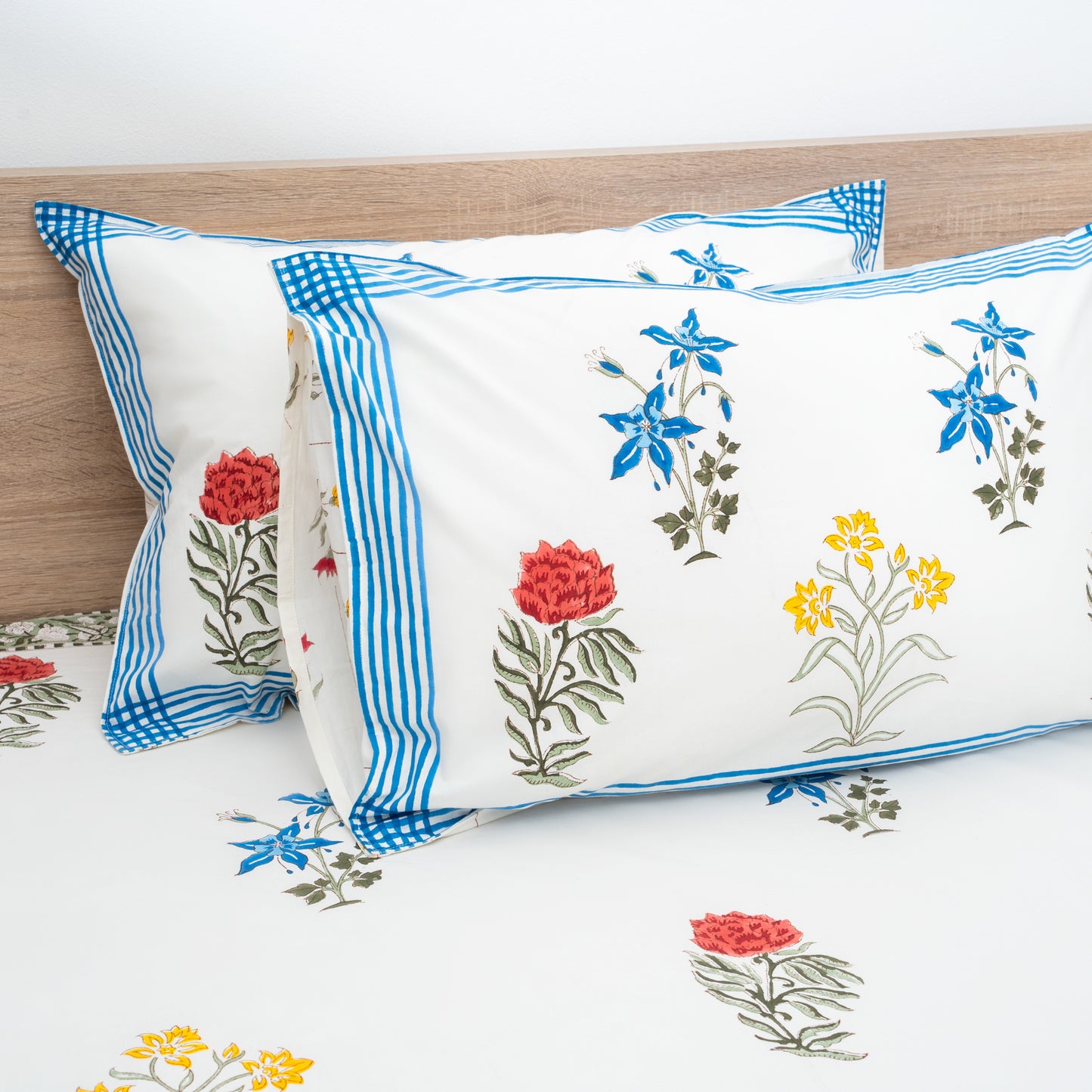 HandBlock Artisan Weave Floral Bedsheet Set