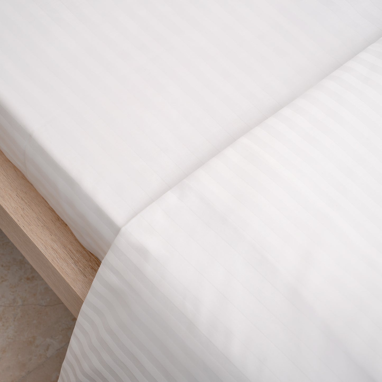 Elite Comfort Striped White Duvet Cover