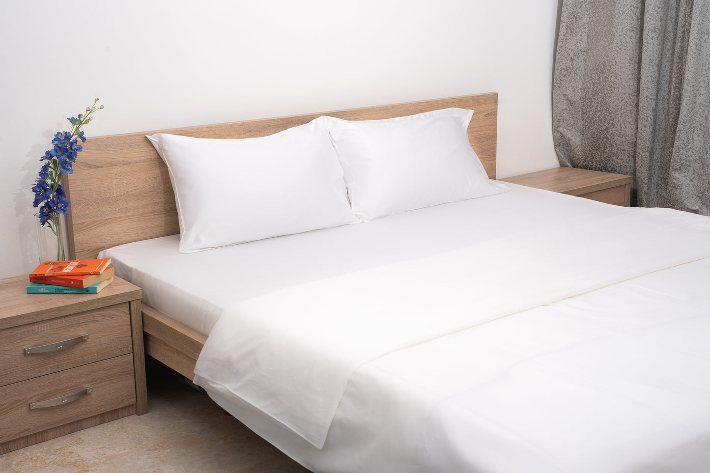 Elite Comfort Plain White Duvet Cover