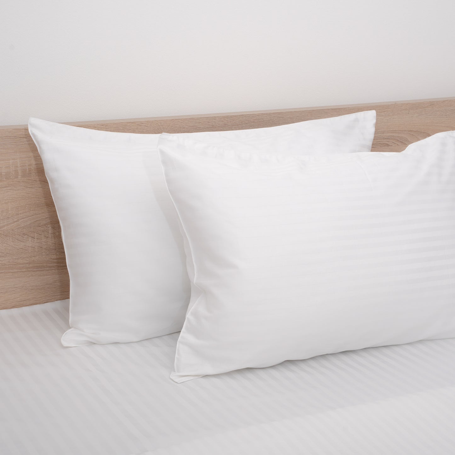 Elite Comfort Striped White Bedsheet Duvet Cover Set