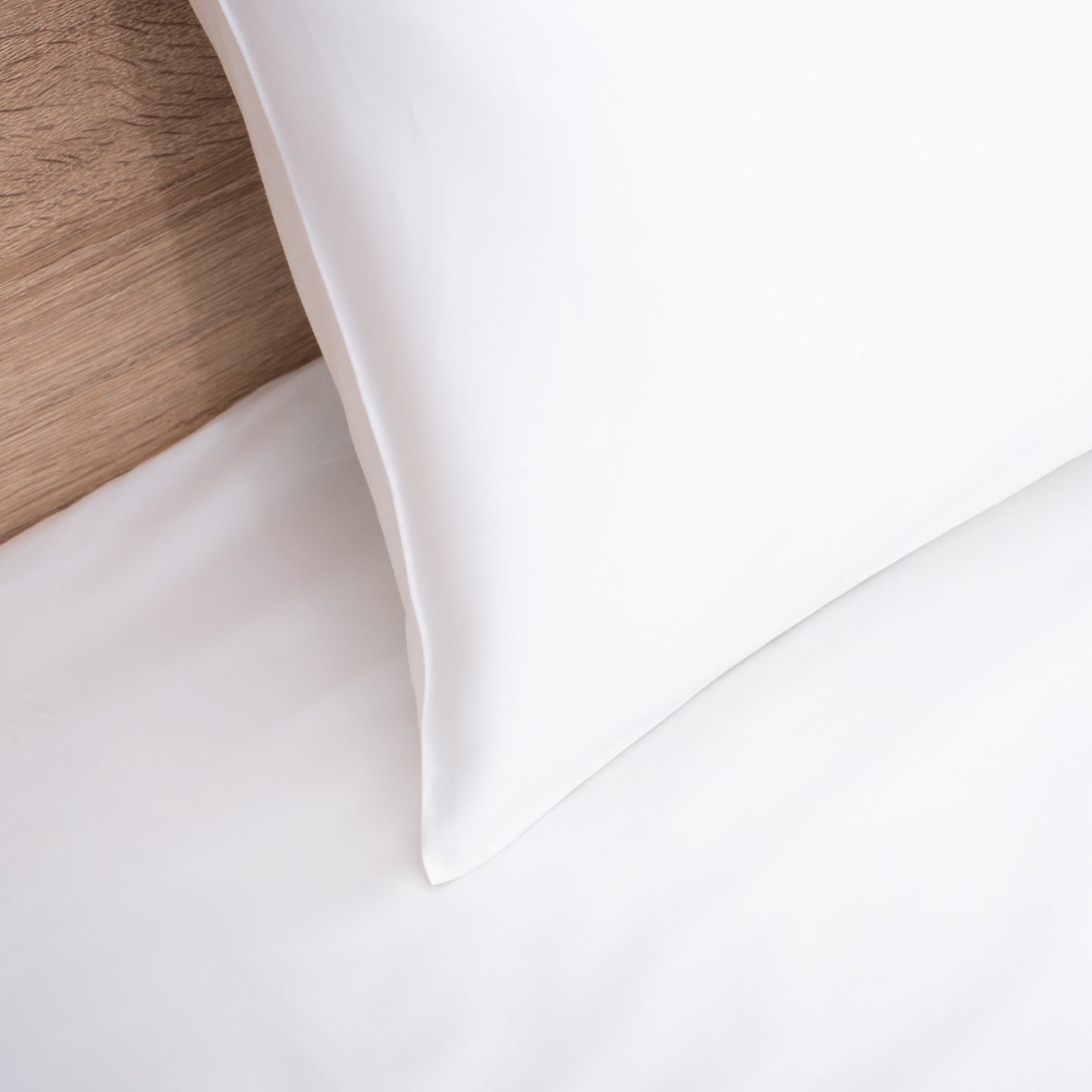 Elite Comfort Plain White Bedsheet Duvet Cover Set