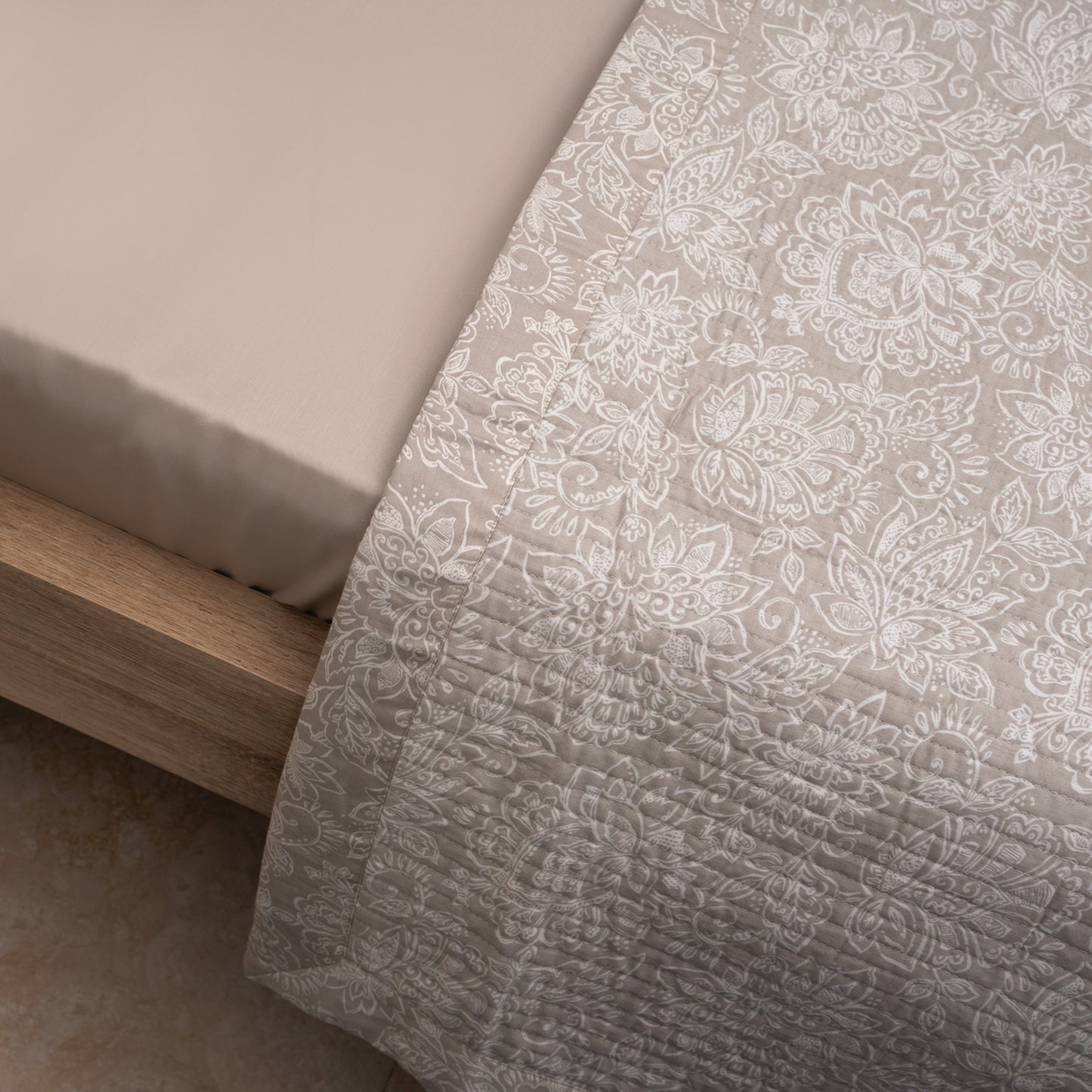 Elysian 5 Piece Quilt Set - Beige & Pale Silver